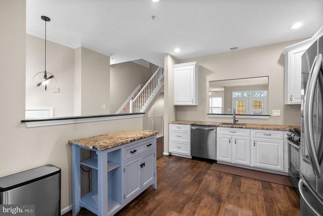 2612 S EVERLY DR, Frederick, MD 21701