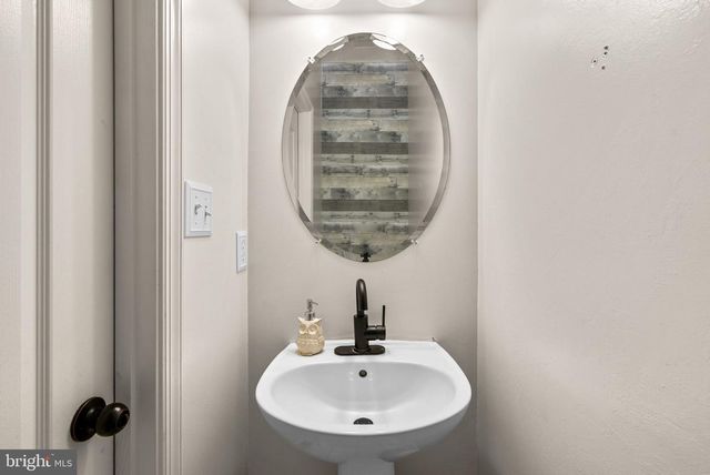 2612 S EVERLY DR, Frederick, MD 21701