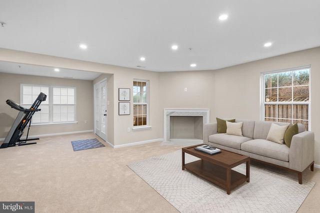 2612 S EVERLY DR, Frederick, MD 21701