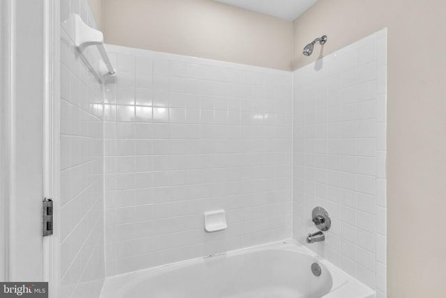 2612 S EVERLY DR, Frederick, MD 21701