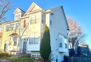 2612 S EVERLY DR, Frederick, MD 21701