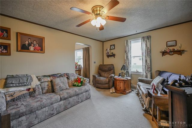1302 N Yellow Springs Street, Springfield, OH 45504