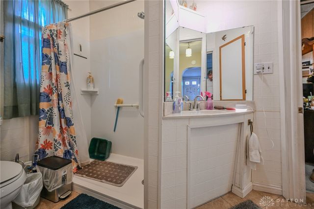 1302 N Yellow Springs Street, Springfield, OH 45504