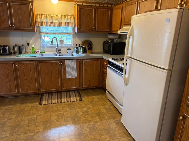 501 W Ohio Court, Sturgis City, MI 49091