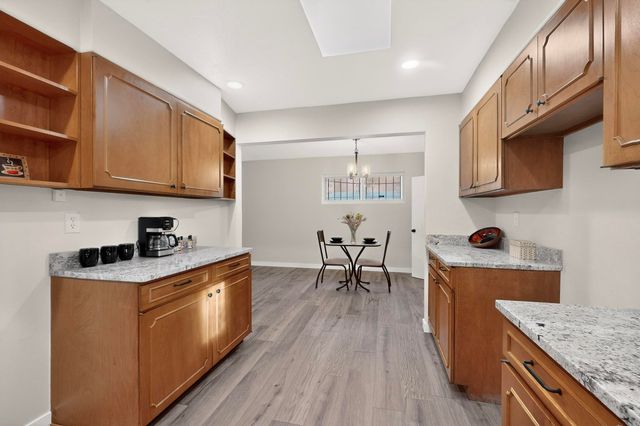 10401 Princess Jeanne Avenue NE, Albuquerque, NM 87112