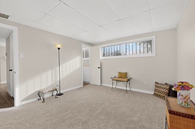 10401 Princess Jeanne Avenue NE, Albuquerque, NM 87112