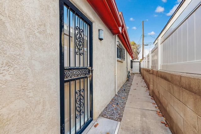 10401 Princess Jeanne Avenue NE, Albuquerque, NM 87112