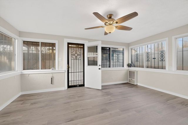 10401 Princess Jeanne Avenue NE, Albuquerque, NM 87112