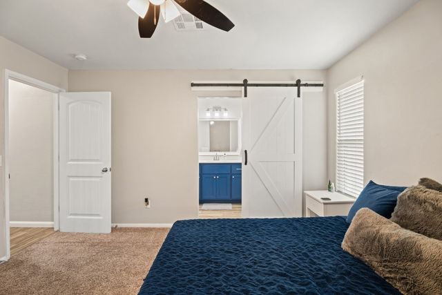104 N Ramblin Oaks Drive, Moore, OK 73160