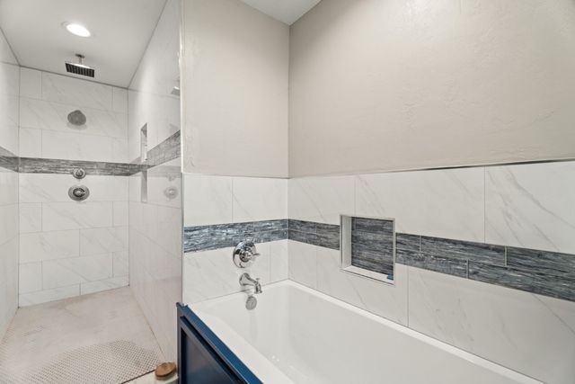 104 N Ramblin Oaks Drive, Moore, OK 73160
