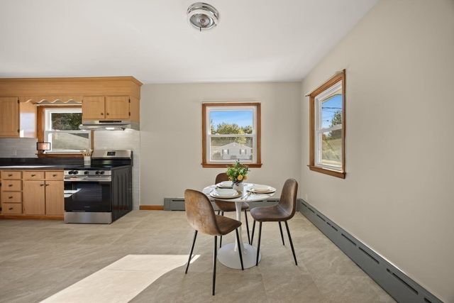 60 Sunhill Road, Taunton, MA 02780