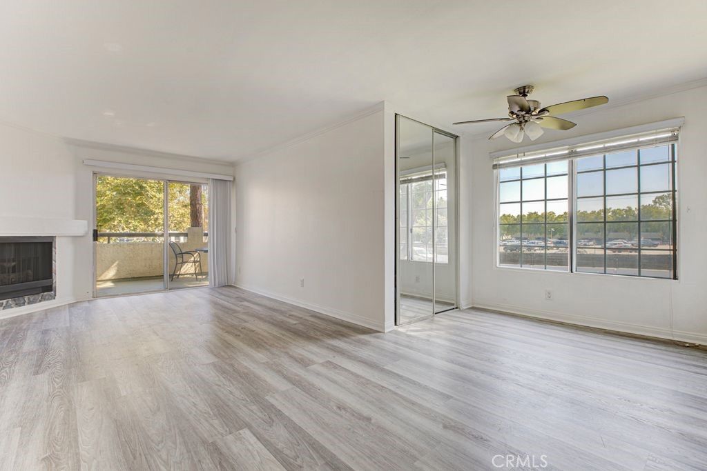 5515 Canoga Ave 105, Woodland Hills, CA 91367 — photo 2
