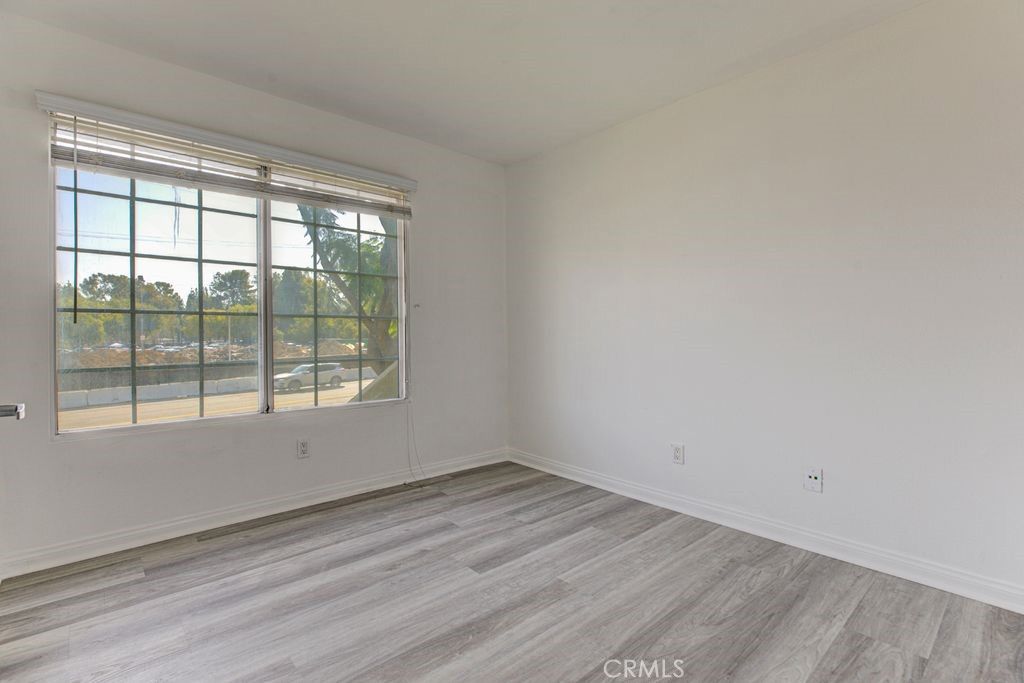 5515 Canoga Ave 105, Woodland Hills, CA 91367 — photo 3