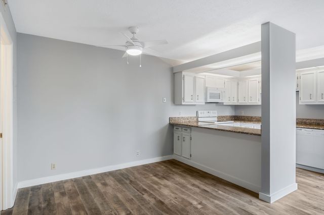 214 Cedarwood Ln # 214, Madison, TN 37115