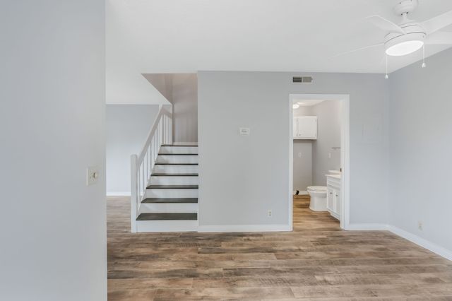 214 Cedarwood Ln # 214, Madison, TN 37115