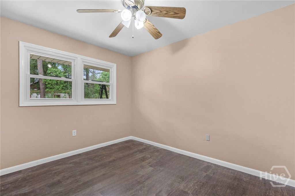 Image 15 of property listing at 100 Westwood Drive, Rincon, GA 31326