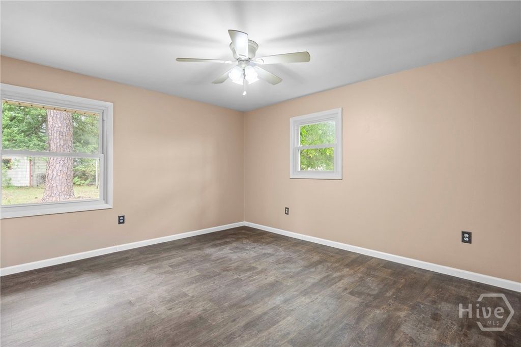 Image 18 of property listing at 100 Westwood Drive, Rincon, GA 31326