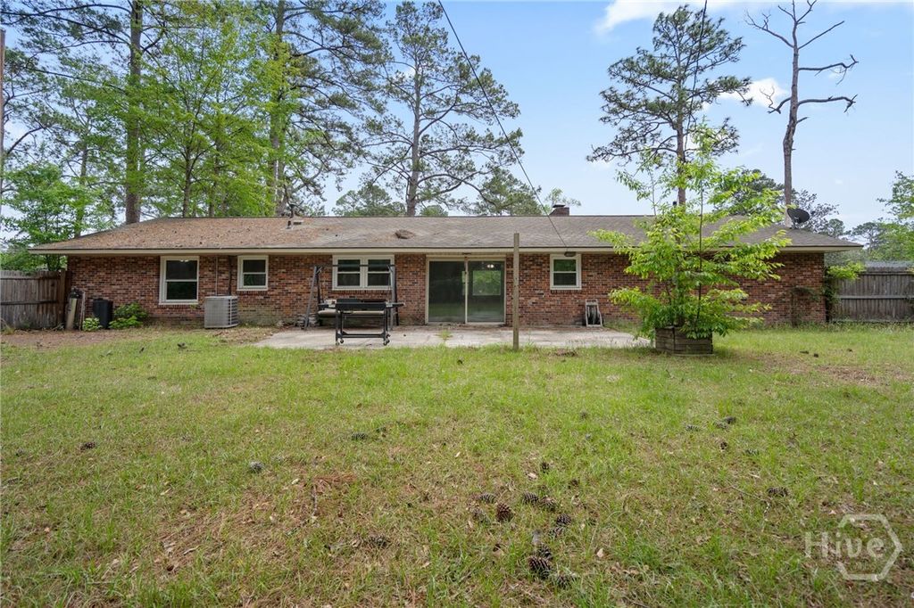 Image 30 of property listing at 100 Westwood Drive, Rincon, GA 31326