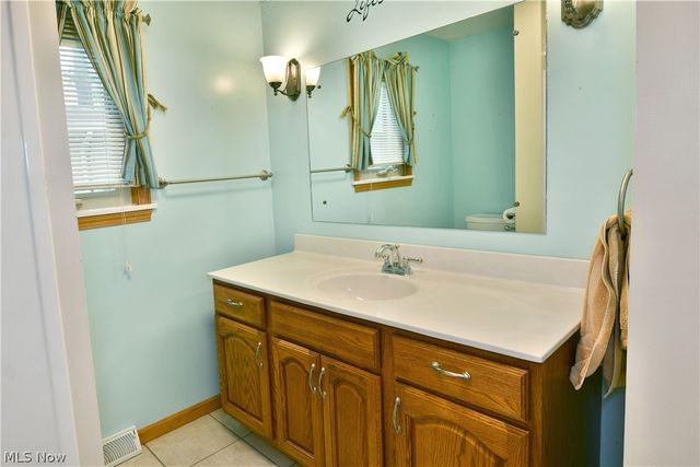 750 Blueberry Hill Drive, Canfield, OH 44406
