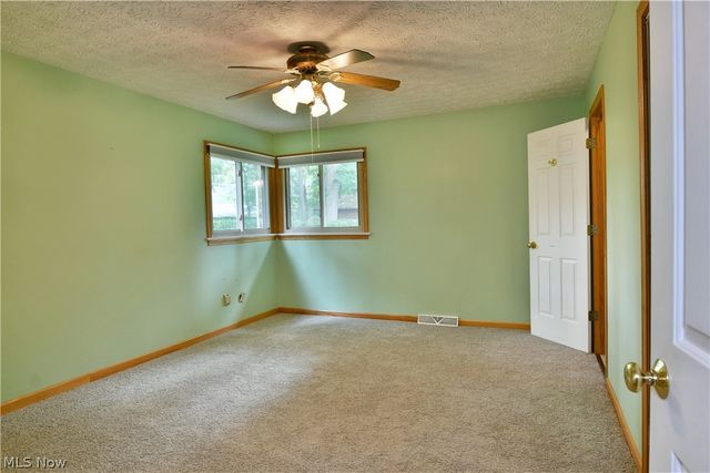 750 Blueberry Hill Drive, Canfield, OH 44406