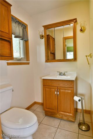750 Blueberry Hill Drive, Canfield, OH 44406