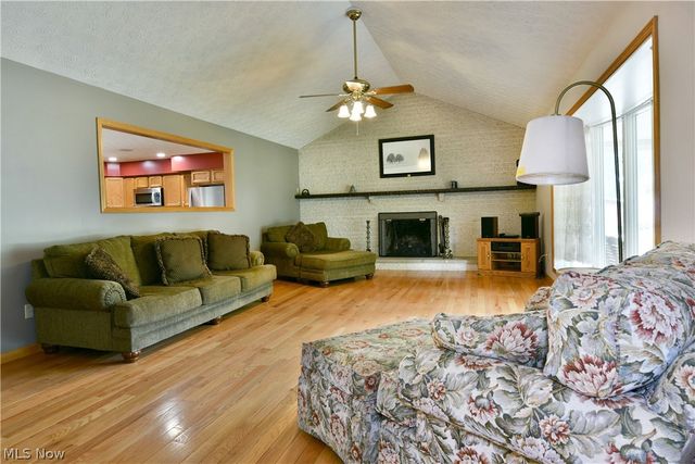 750 Blueberry Hill Drive, Canfield, OH 44406
