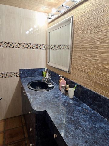 1750 NE 191st St 620-3, Miami, FL 33179