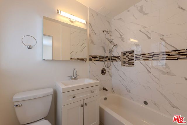 1828 16th Street 1, Santa Monica, CA 90404
