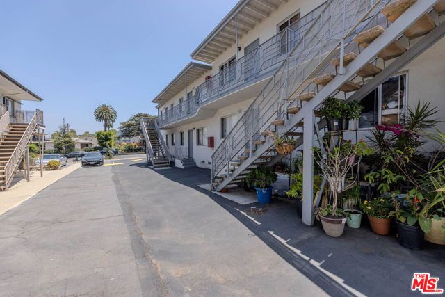 1828 16th Street 1, Santa Monica, CA 90404