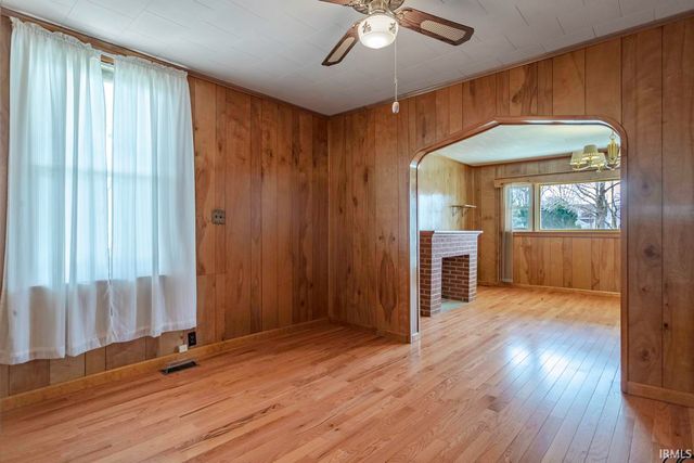 104 W Monroe Street, Attica, IN 47918