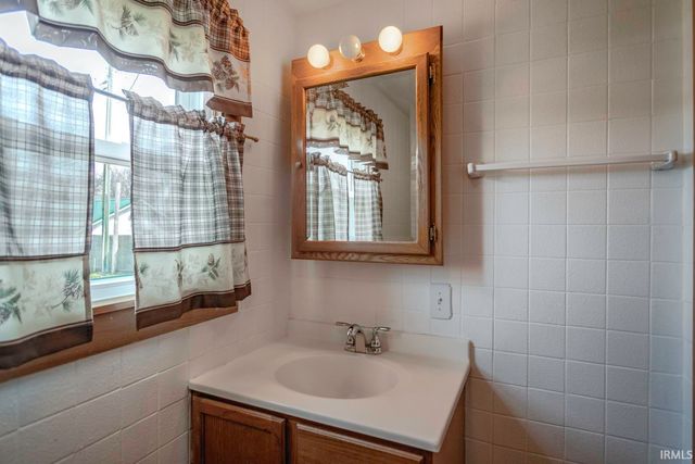 104 W Monroe Street, Attica, IN 47918