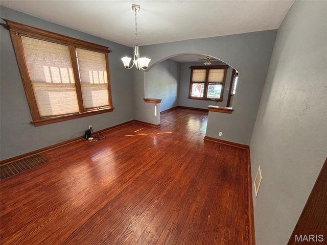 4879 Hamburg Avenue, St Louis, MO 63123