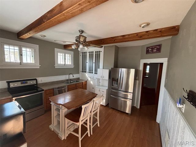4879 Hamburg Avenue, St Louis, MO 63123