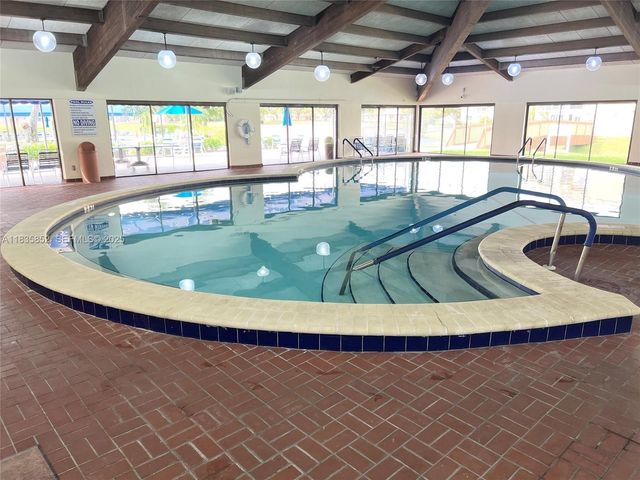 9800 Sunrise Lakes Boulevard 309, Sunrise, FL 33322