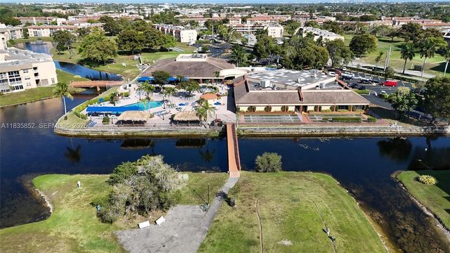 9800 Sunrise Lakes Boulevard 309, Sunrise, FL 33322