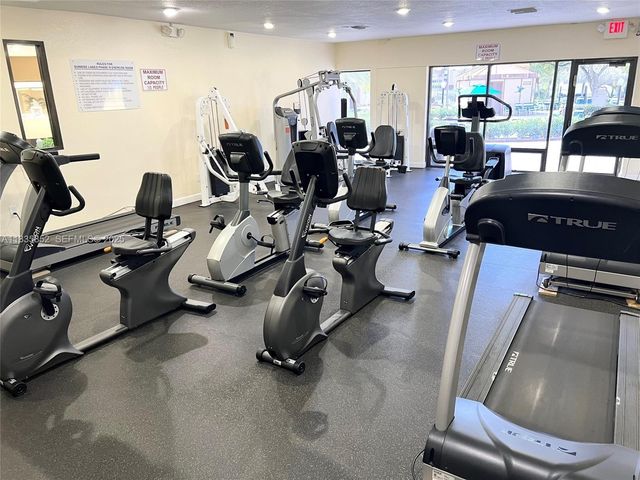 9800 Sunrise Lakes Boulevard 309, Sunrise, FL 33322