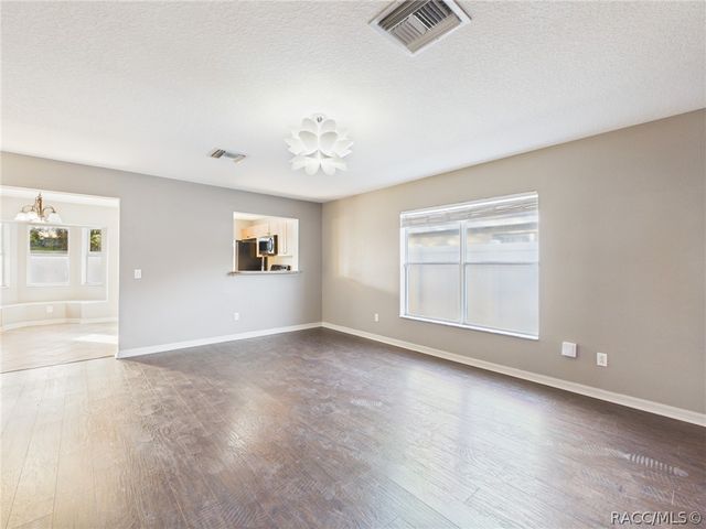 8361 Silverbell Loop, Brooksville, FL 34613