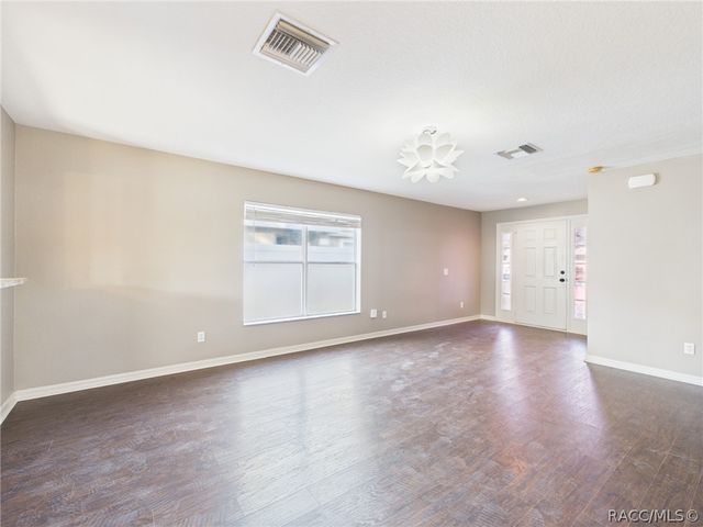 8361 Silverbell Loop, Brooksville, FL 34613