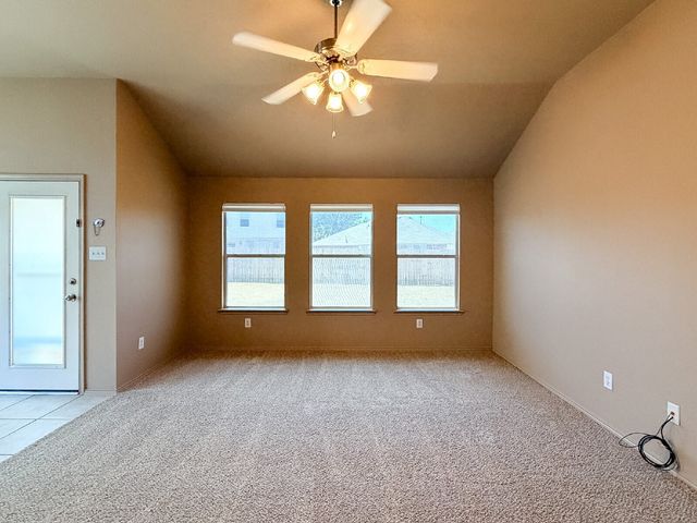 633 Canoe Way, Crowley, TX 76036