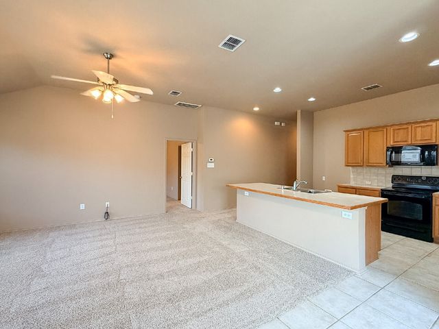 633 Canoe Way, Crowley, TX 76036