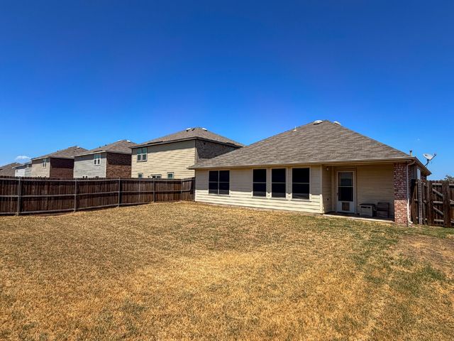 633 Canoe Way, Crowley, TX 76036