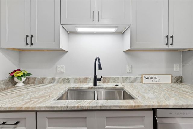 5203 MANOR DRIVE, New Port Richey, FL 34652