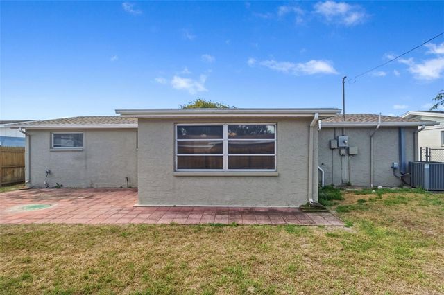 5203 MANOR DRIVE, New Port Richey, FL 34652