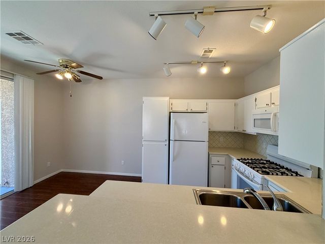 251 GREEN VALLEY 4011, Henderson, NV 89052