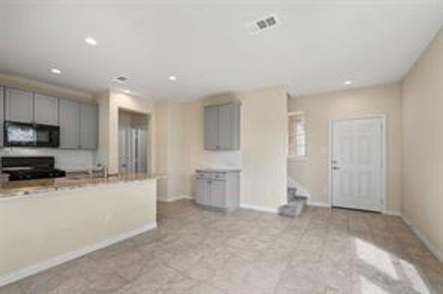 13209 Anchor Bay Drive, Texas City, TX 77568