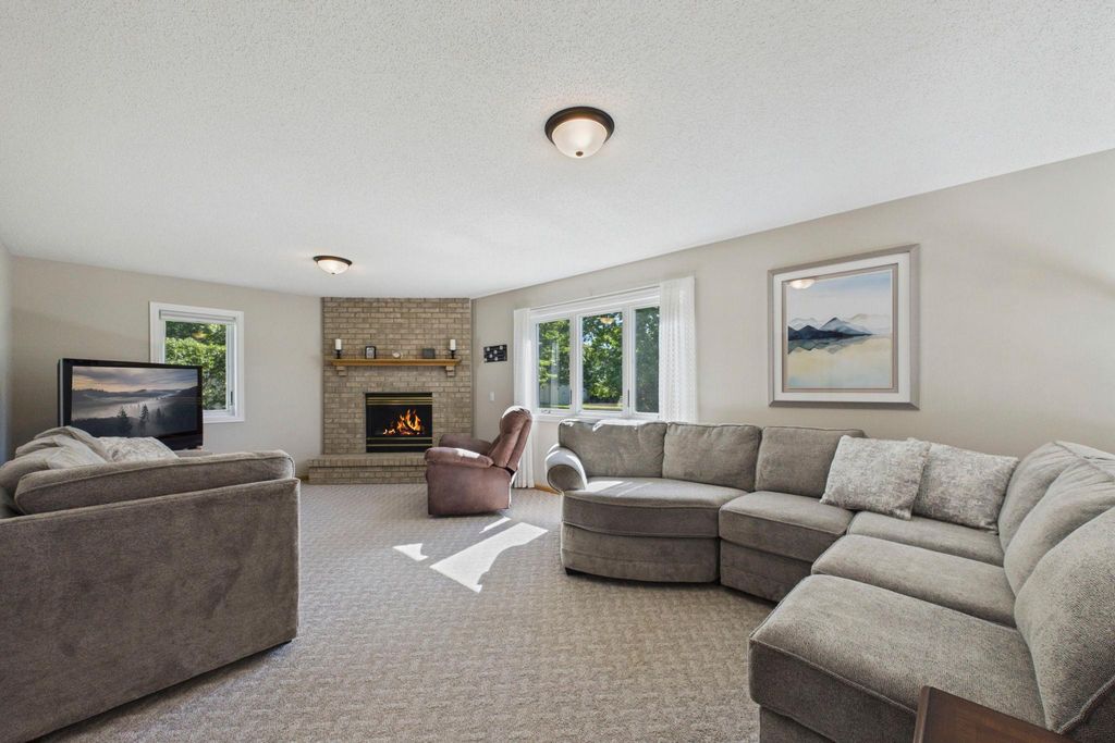 9024 Regent Parkway, Brooklyn Park, MN 55443 — photo 4