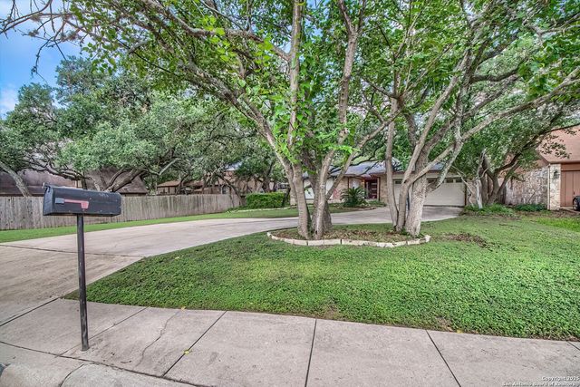 9215 Thornbury, San Antonio, TX 78250