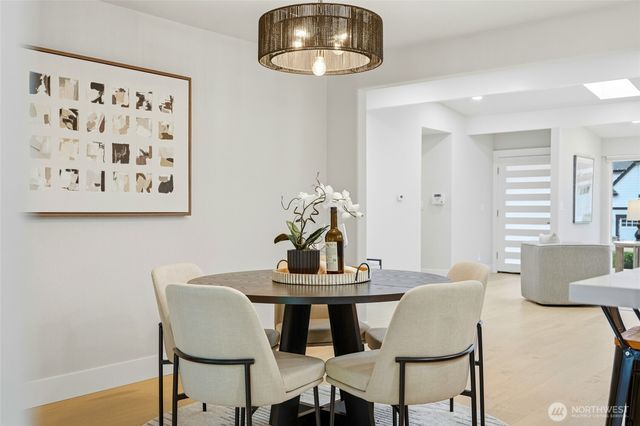 11024 SE 27th Place, Bellevue, WA 98004