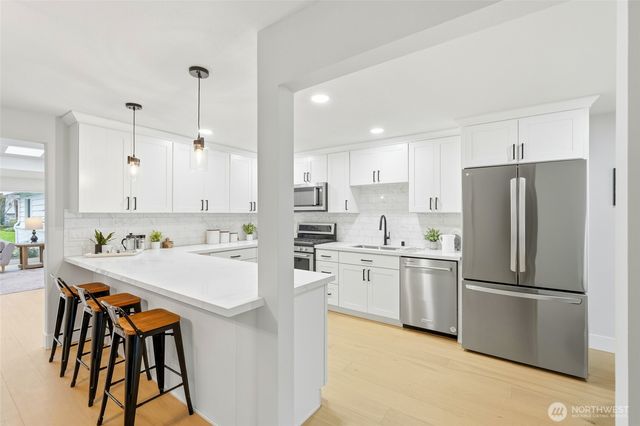 11024 SE 27th Place, Bellevue, WA 98004