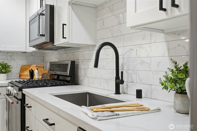 11024 SE 27th Place, Bellevue, WA 98004